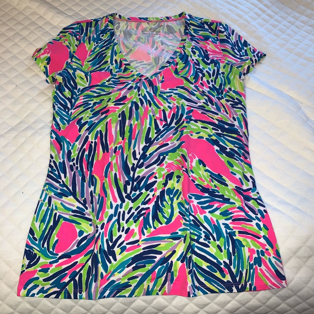 Lily Pulitzer t shirt, like new!